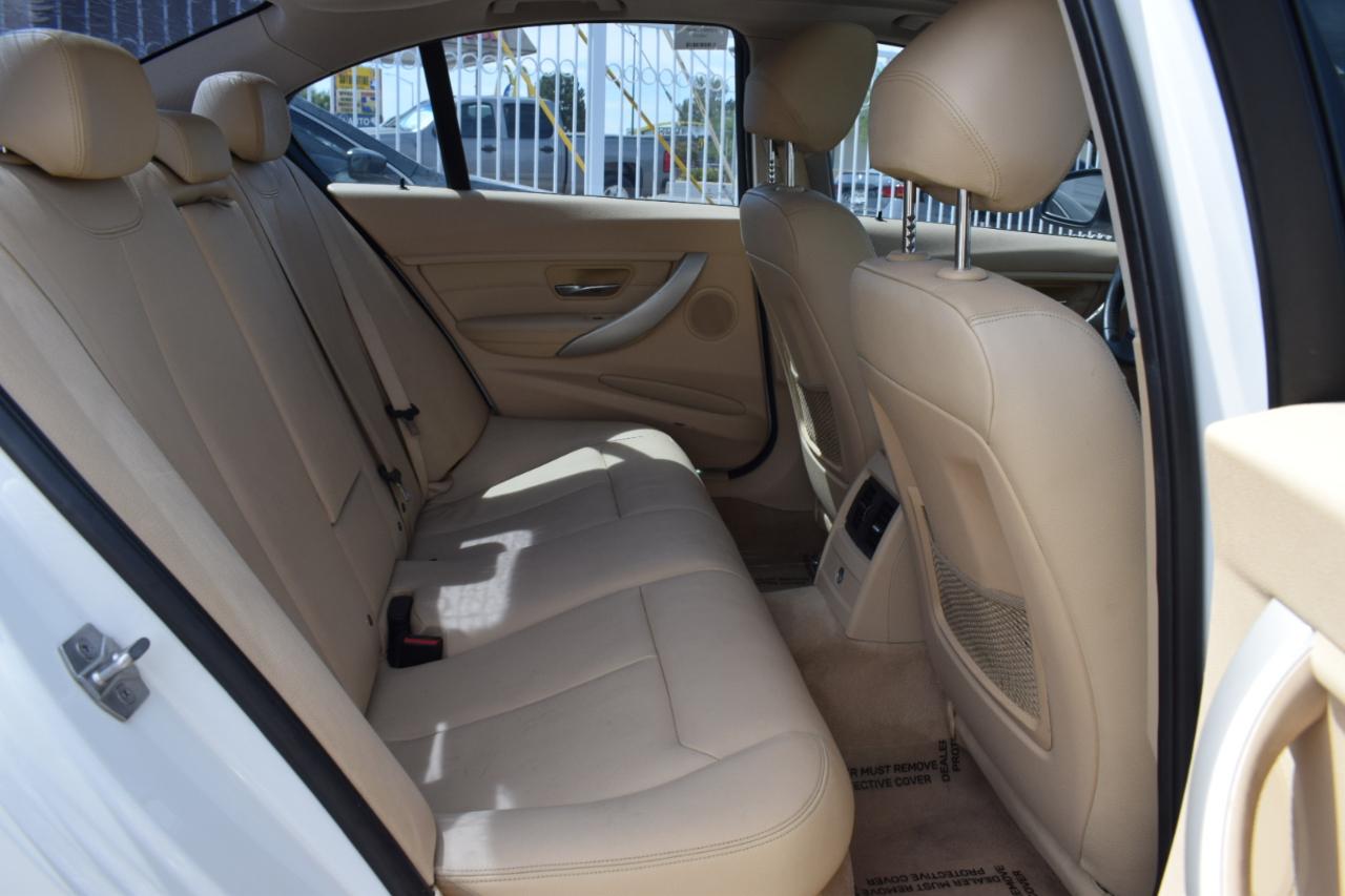 BMW 3-Series 320i Sedan 2015