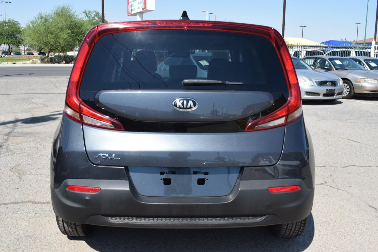 Kia Soul LX CVT 2021