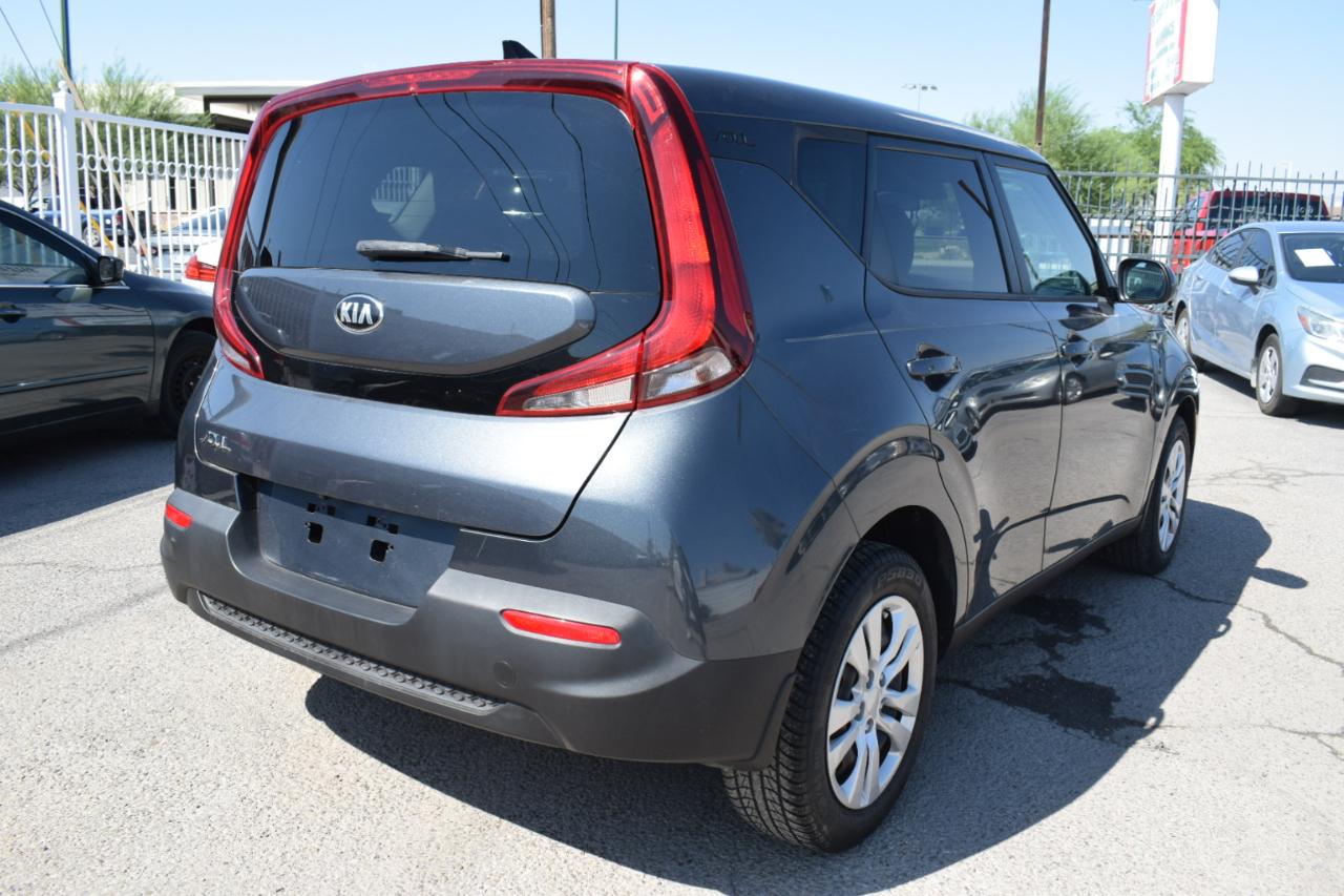 Kia Soul LX CVT 2021