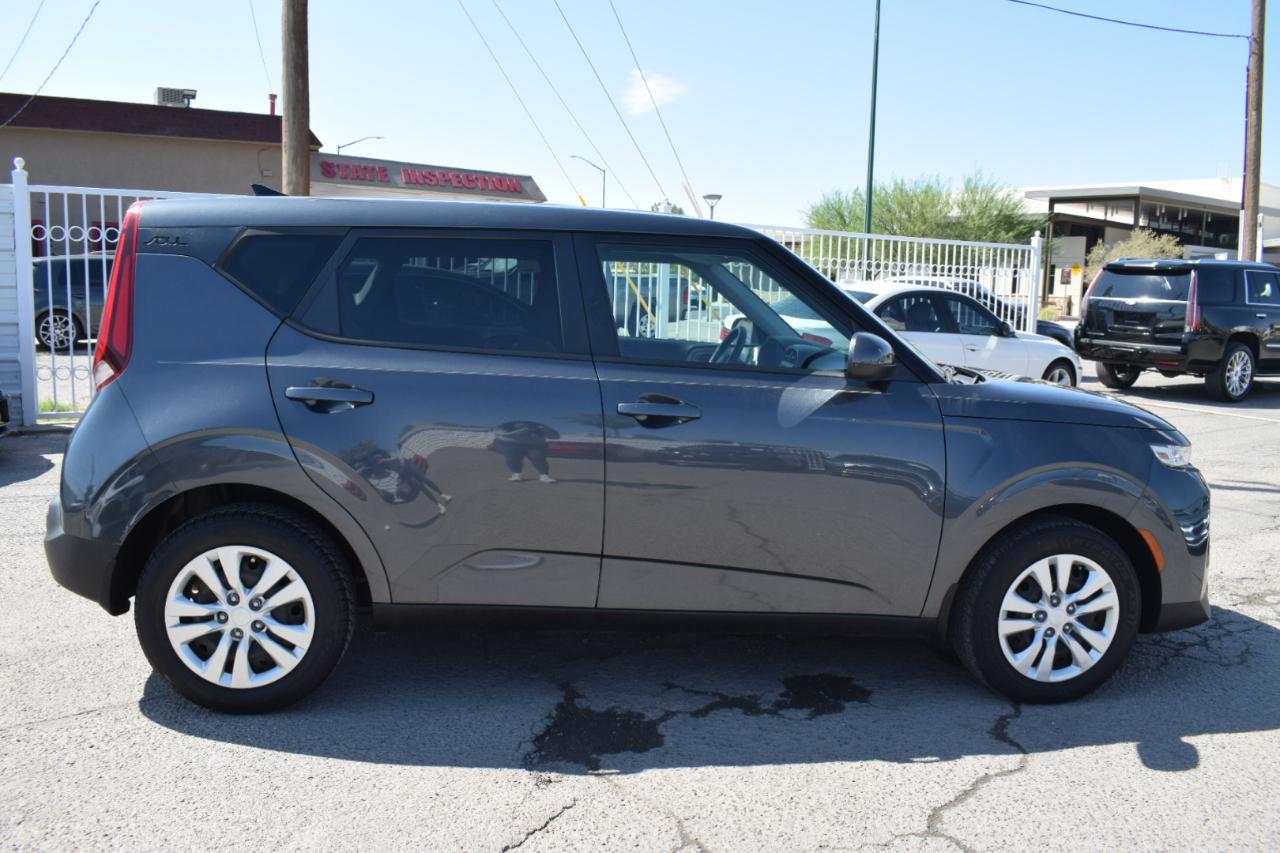 Kia Soul LX CVT 2021