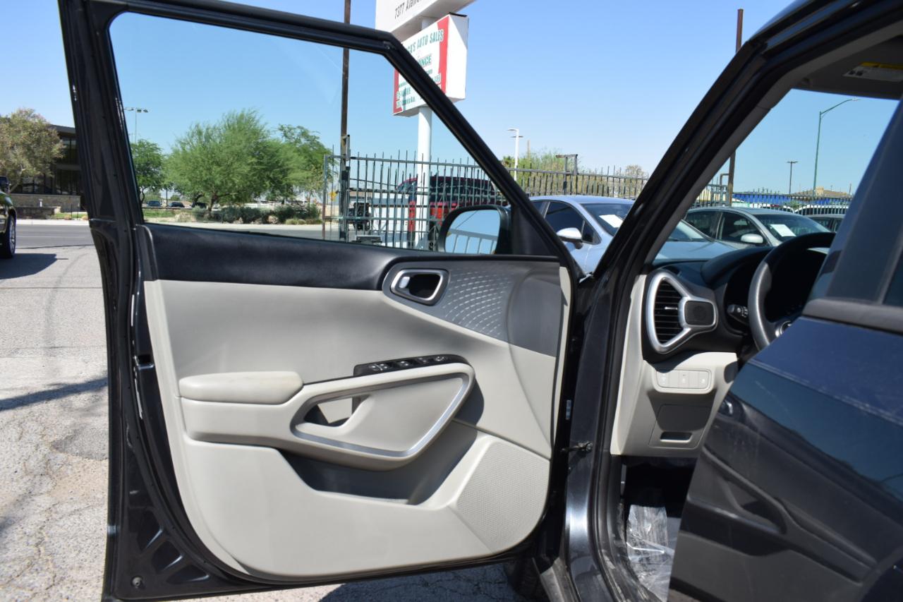 Kia Soul LX CVT 2021