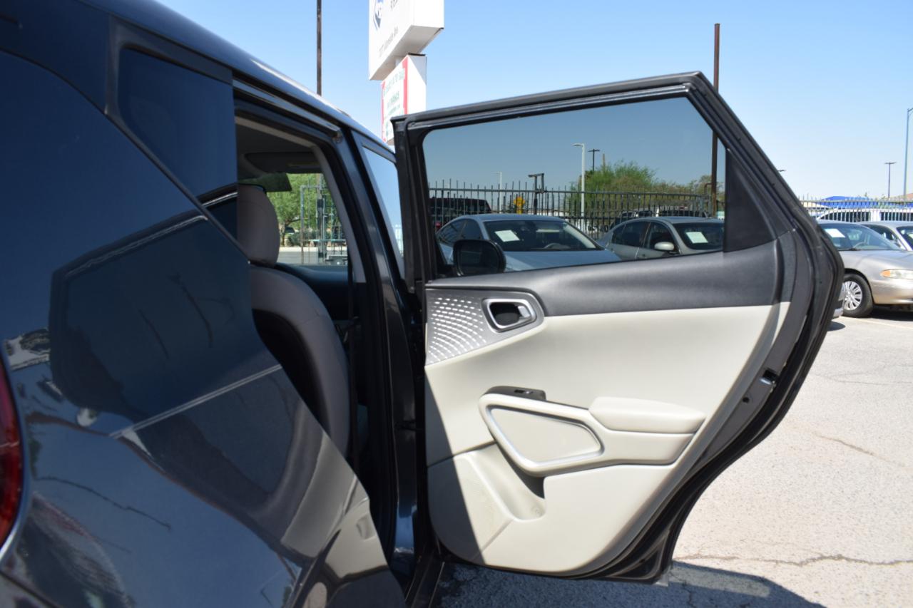 Kia Soul LX CVT 2021