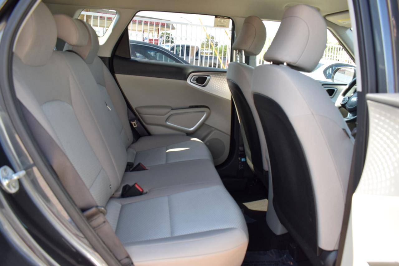 Kia Soul LX CVT 2021
