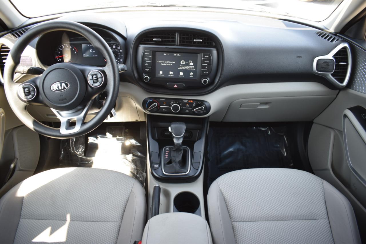 Kia Soul LX CVT 2021