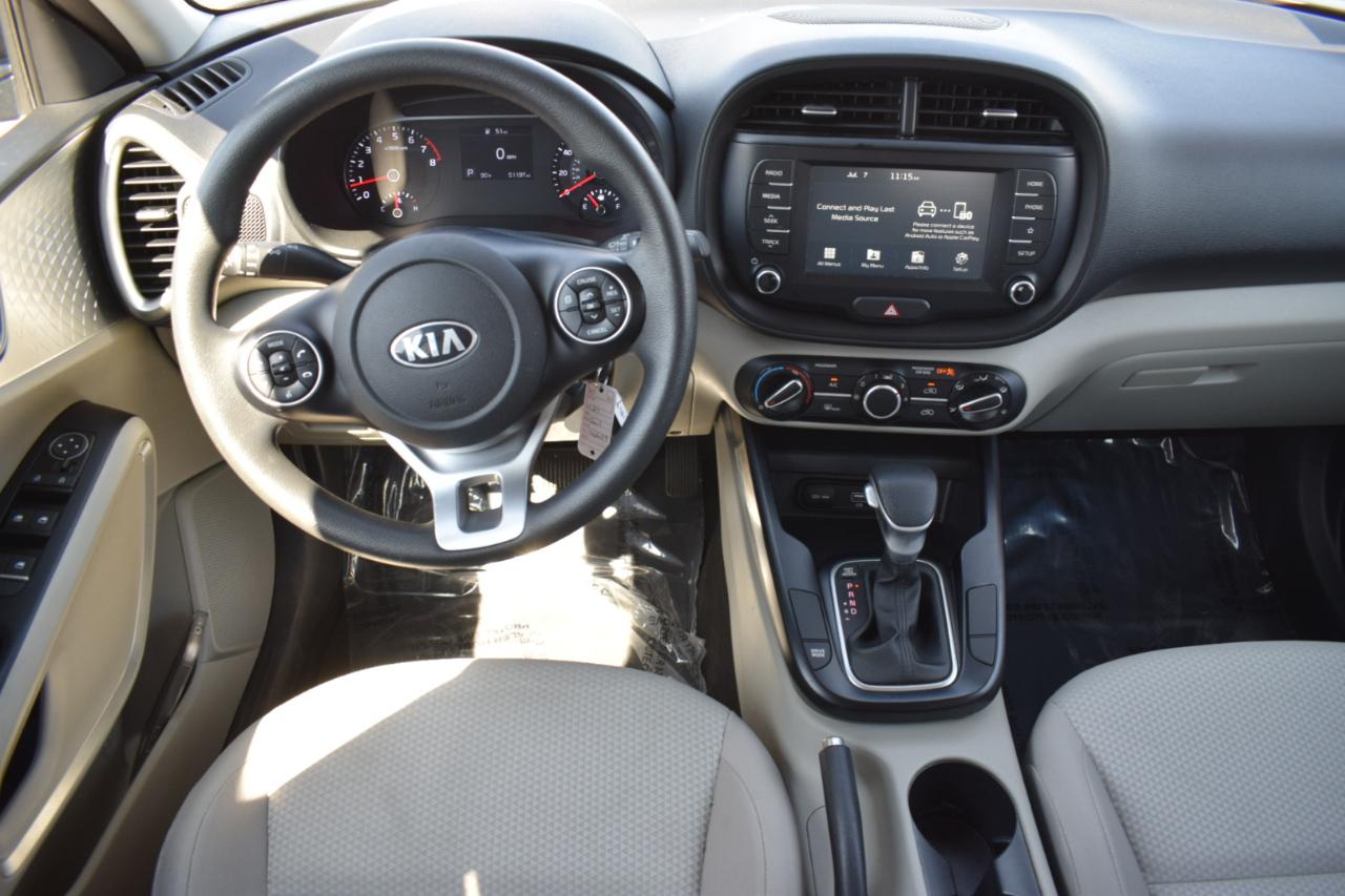 Kia Soul LX CVT 2021