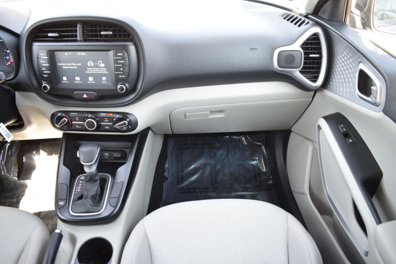 Kia Soul LX CVT 2021
