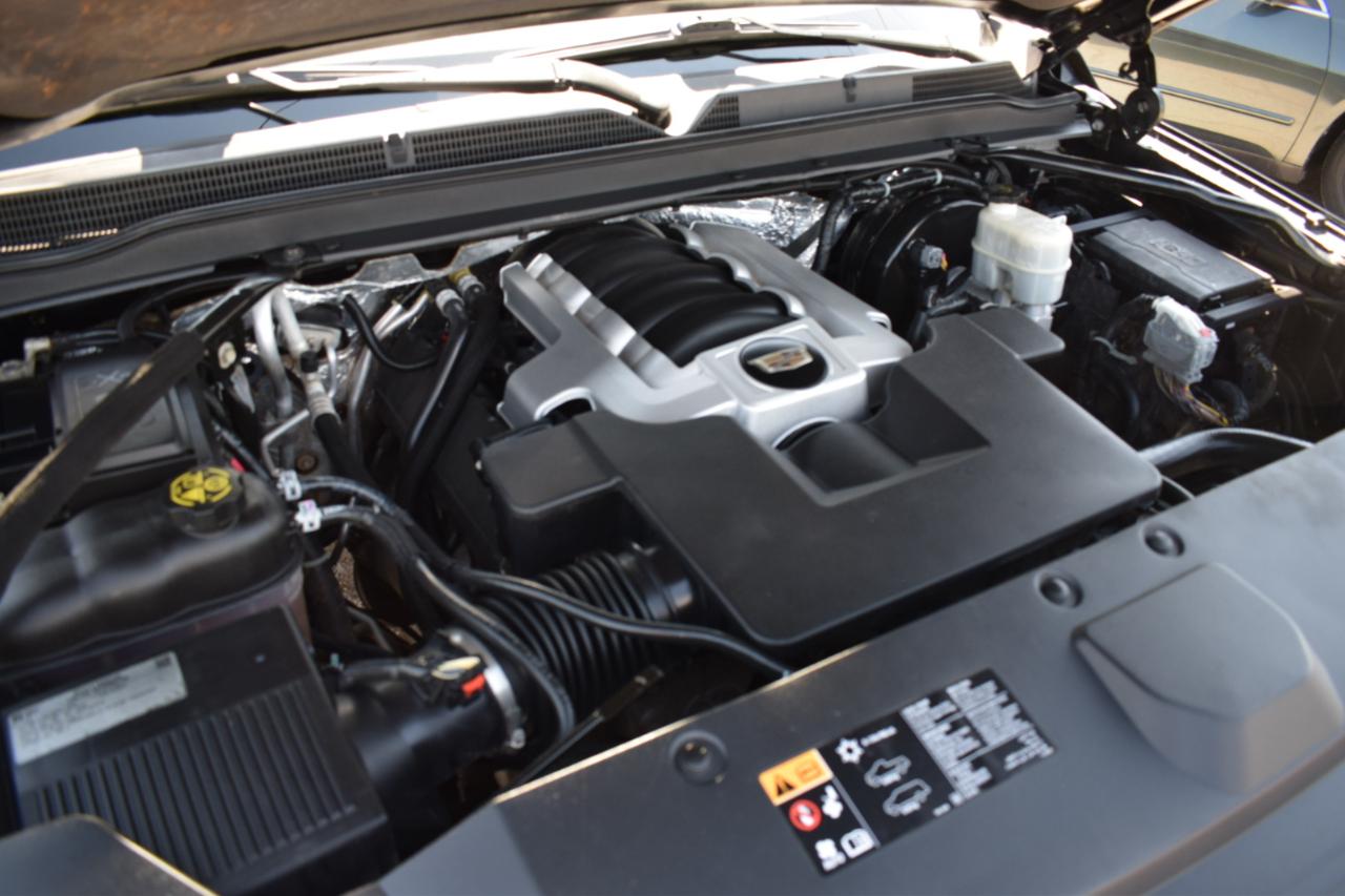 Cadillac Escalade Luxury 2WD 2015