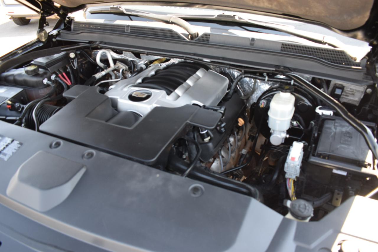 Cadillac Escalade Luxury 2WD 2015