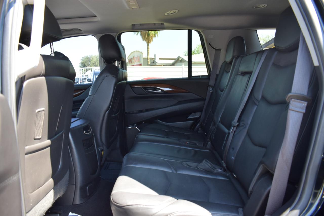 Cadillac Escalade Luxury 2WD 2015