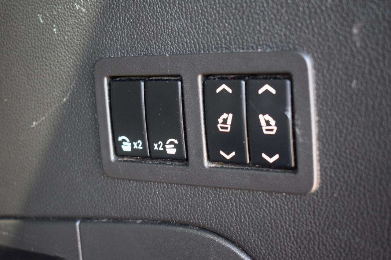 Cadillac Escalade Luxury 2WD 2015