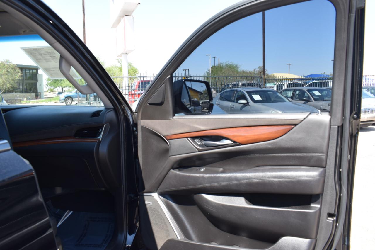 Cadillac Escalade Luxury 2WD 2015