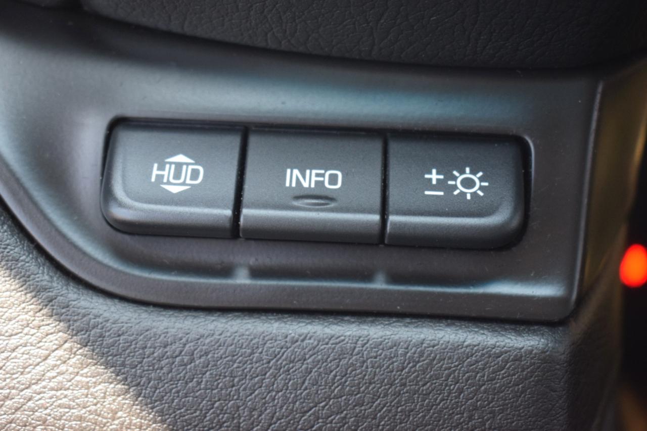 Cadillac Escalade Luxury 2WD 2015