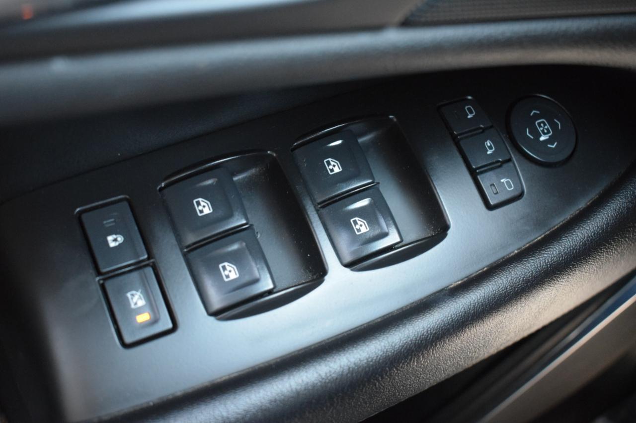 Cadillac Escalade Luxury 2WD 2015