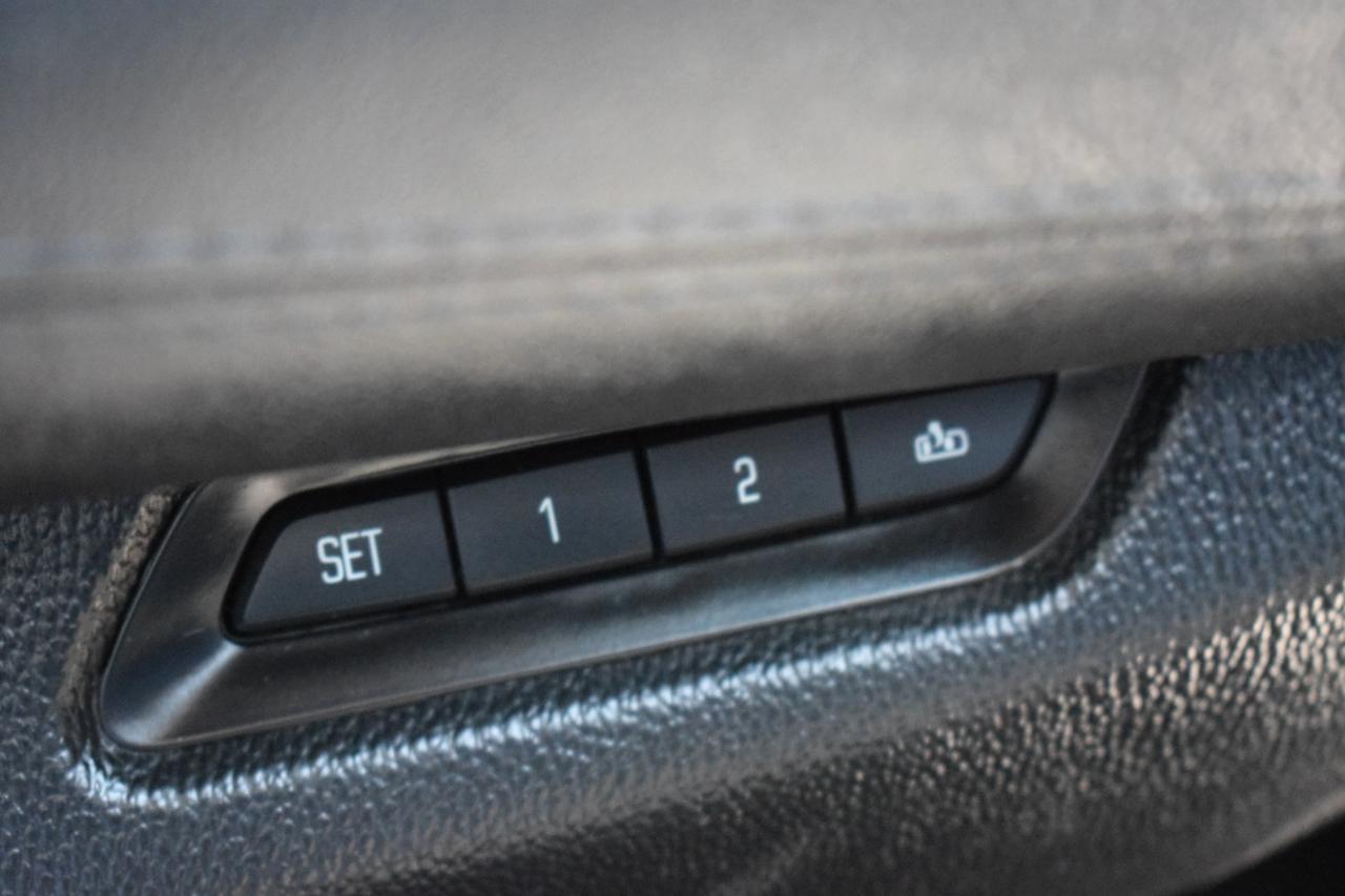 Cadillac Escalade Luxury 2WD 2015