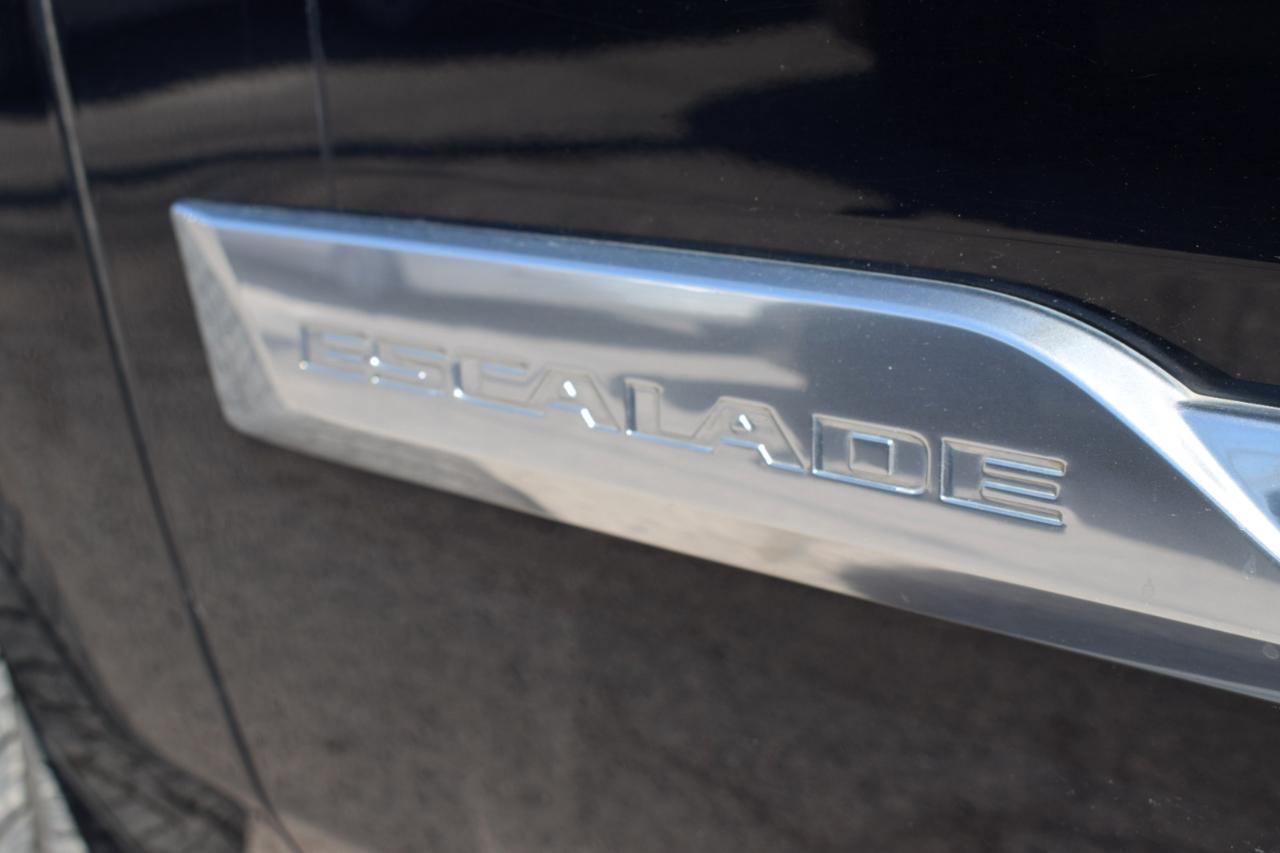 Cadillac Escalade Luxury 2WD 2015
