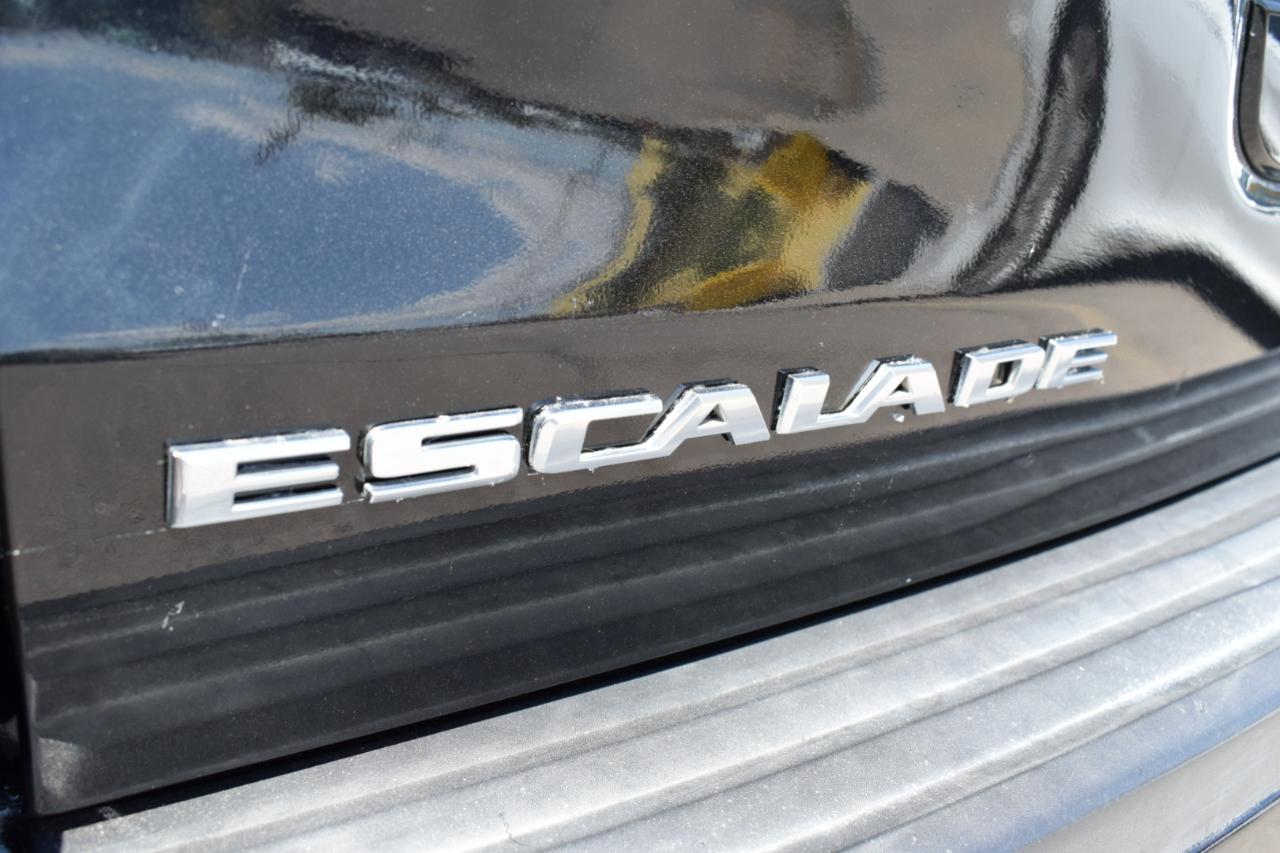 Cadillac Escalade Luxury 2WD 2015
