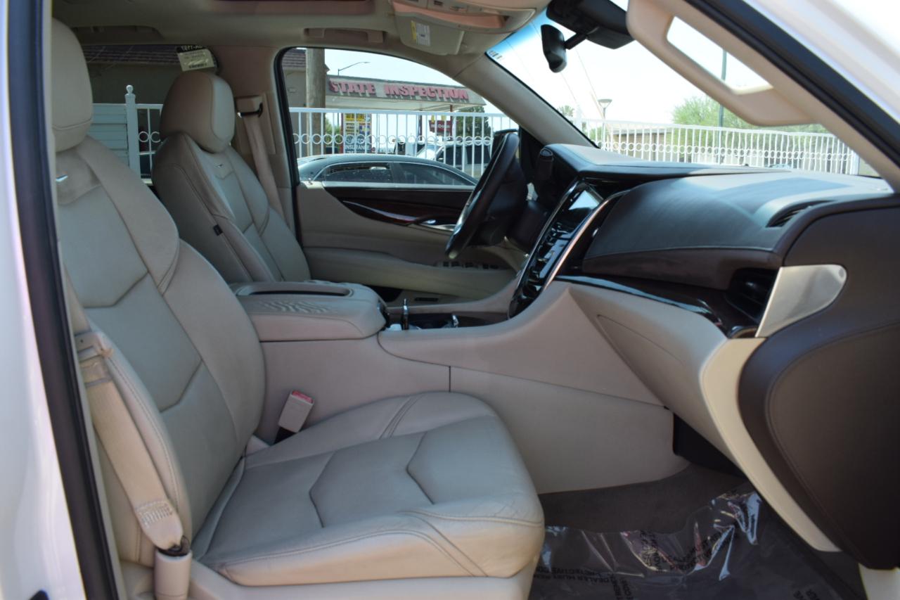 Cadillac Escalade Luxury 4WD 2016
