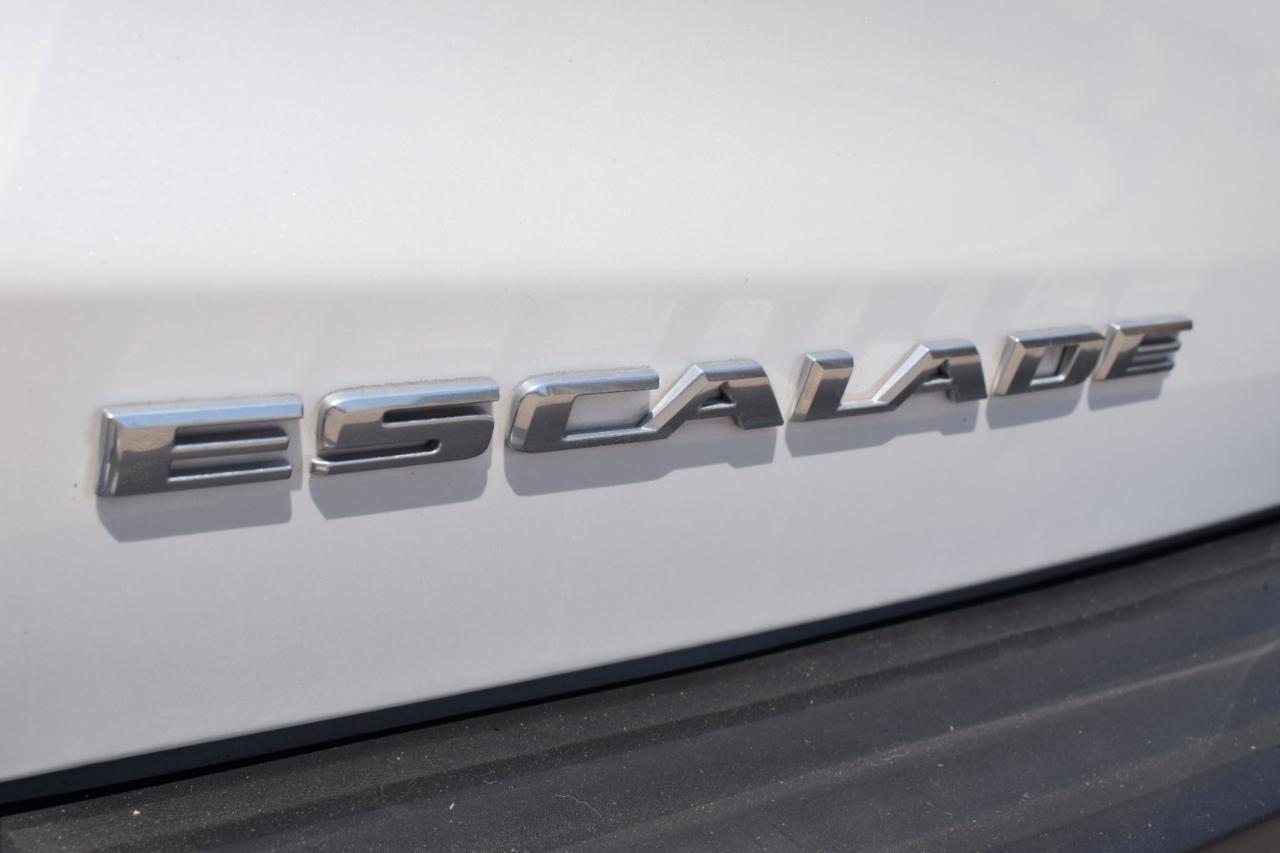 Cadillac Escalade Luxury 4WD 2016