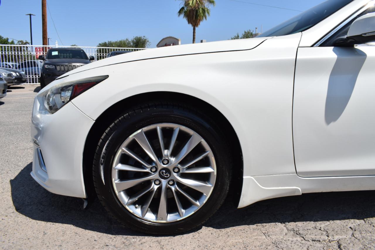 Infiniti Q50 3.0t LUXE AWD 2018