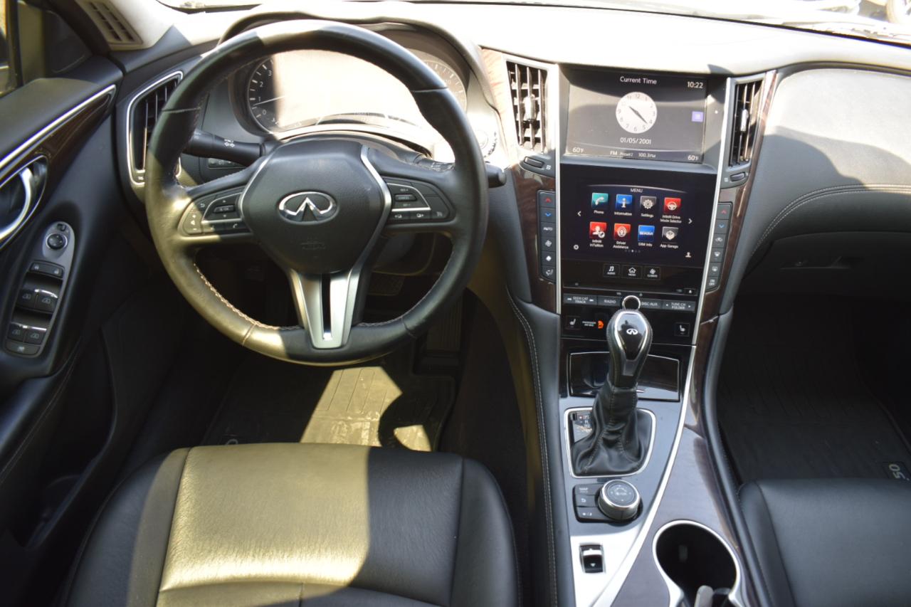 Infiniti Q50 3.0t LUXE AWD 2018