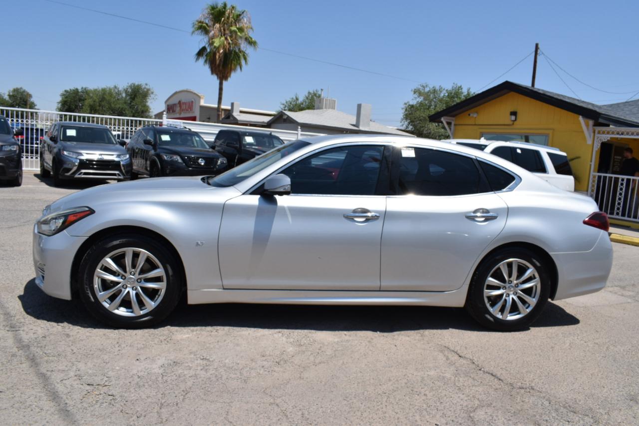 Infiniti Q70 3.7 2017