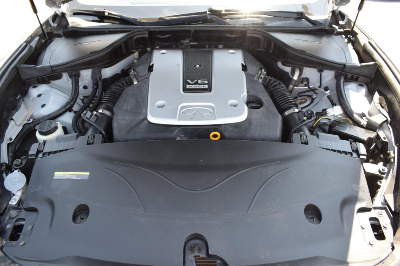 Infiniti Q70 3.7 2017