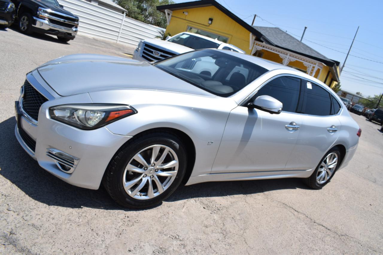 Infiniti Q70 3.7 2017