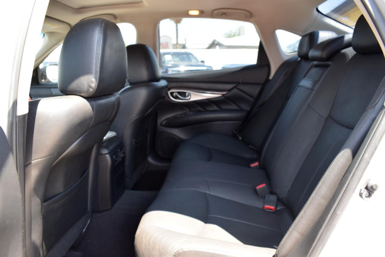 Infiniti Q70 3.7 2017