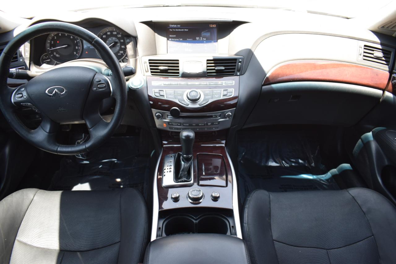 Infiniti Q70 3.7 2017