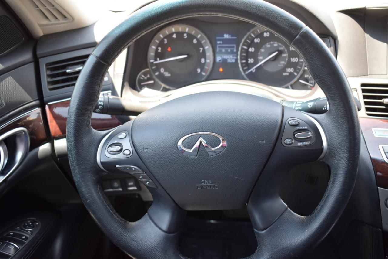 Infiniti Q70 3.7 2017