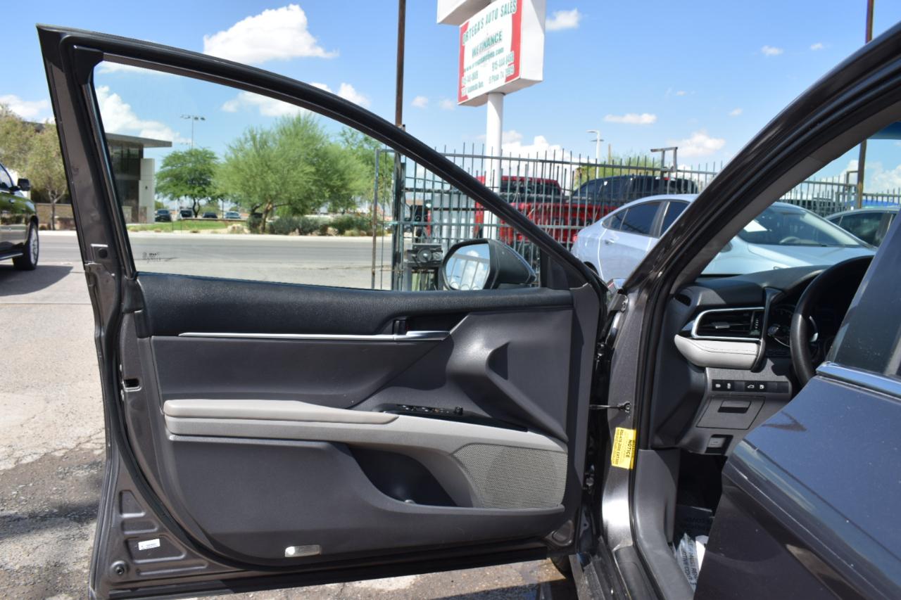 Toyota Camry LE 2018