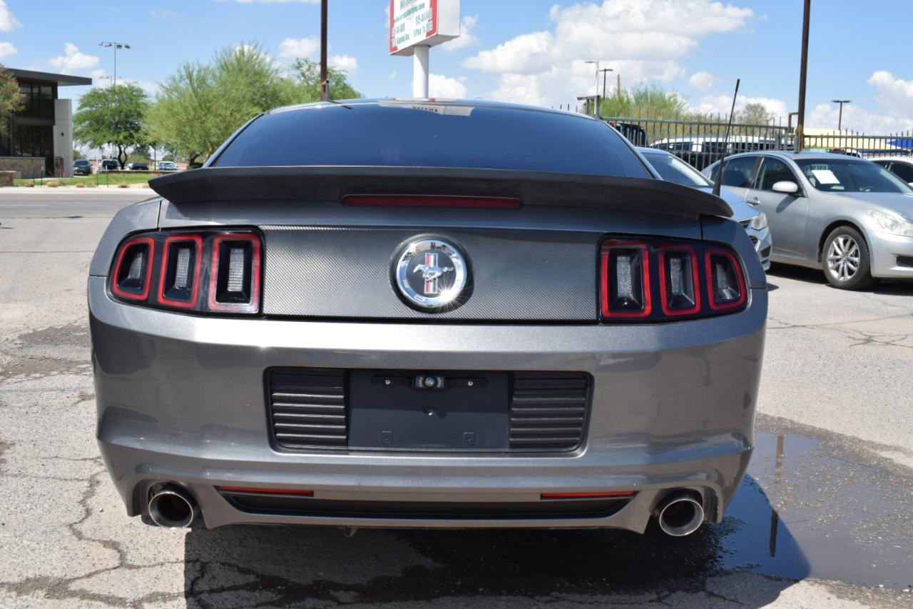 Ford Mustang V6 Coupe 2014