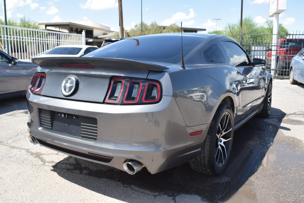 Ford Mustang V6 Coupe 2014