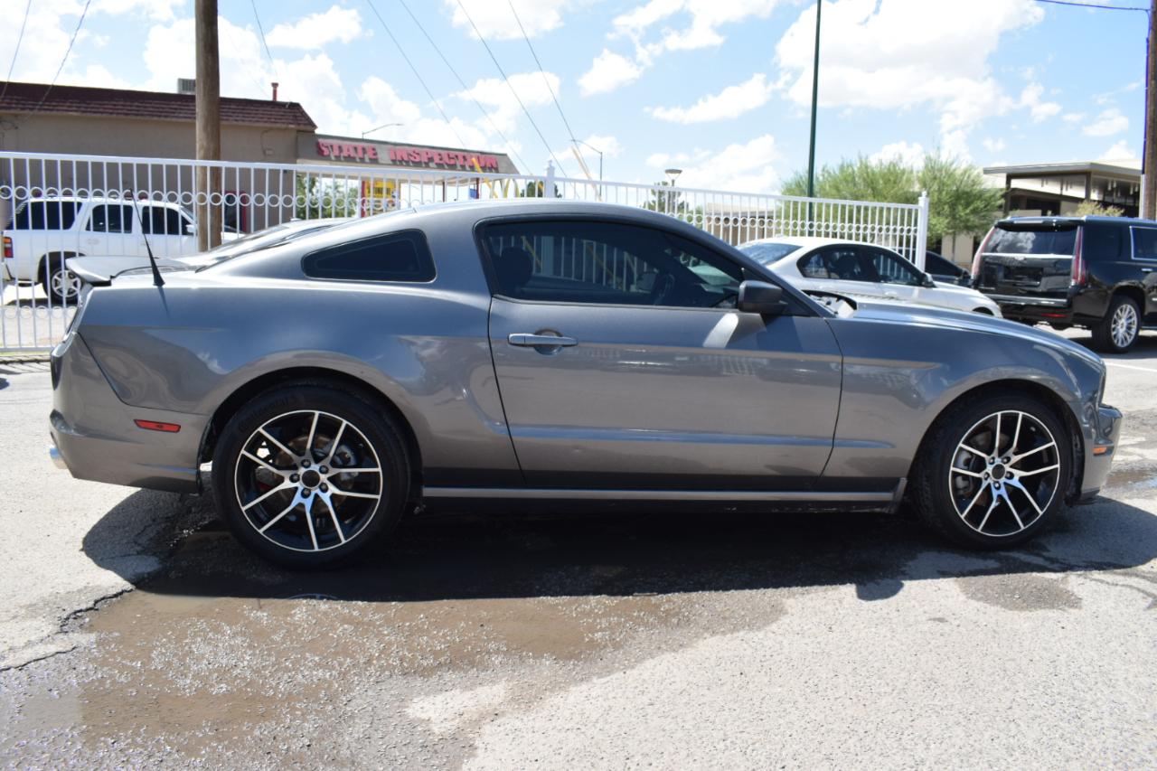 Ford Mustang V6 Coupe 2014