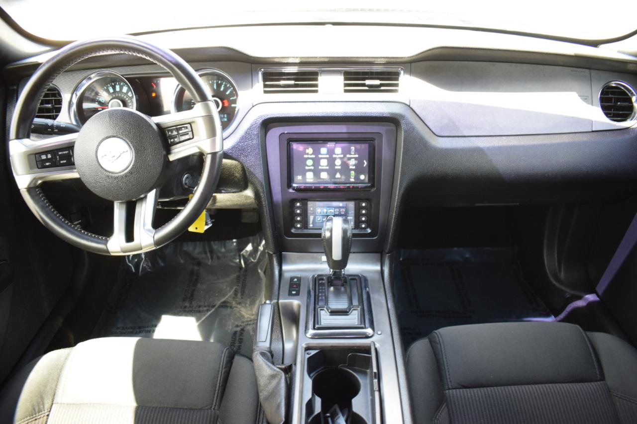 Ford Mustang V6 Coupe 2014
