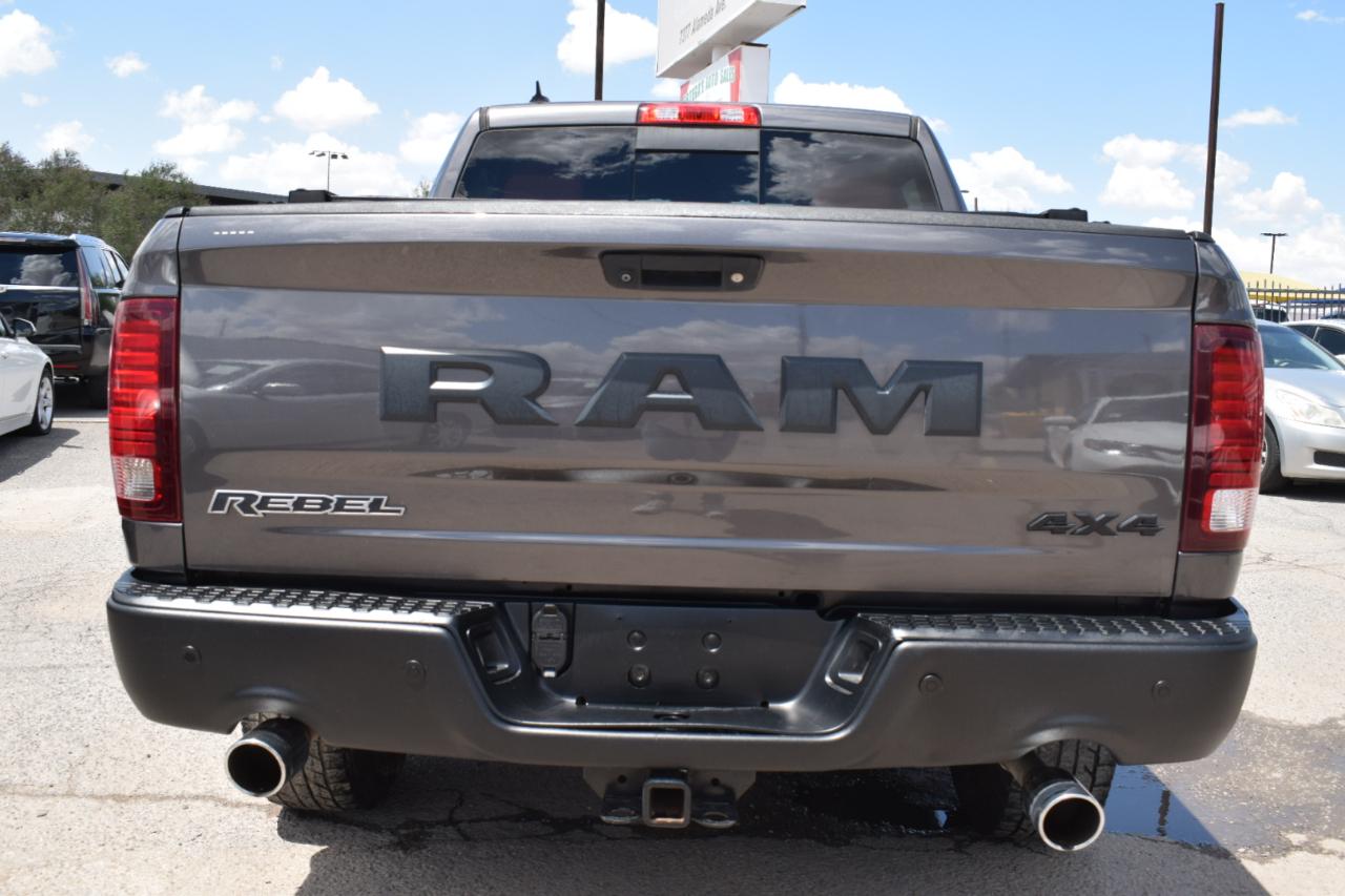 RAM 1500 Rebel Crew Cab SWB 4WD 2015
