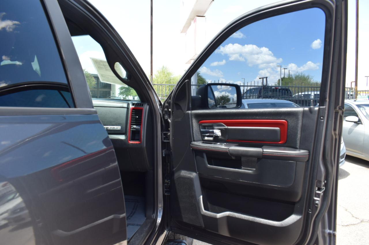 RAM 1500 Rebel Crew Cab SWB 4WD 2015