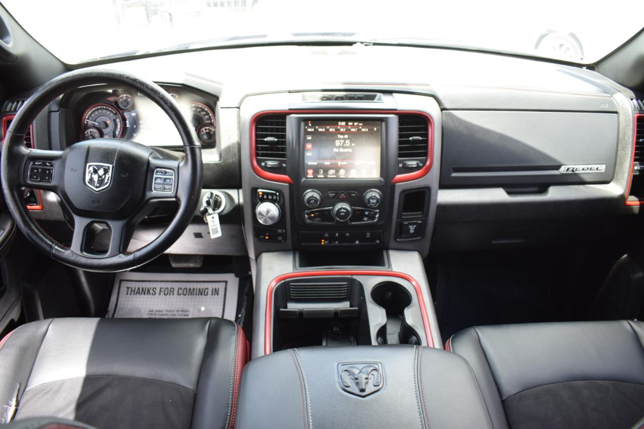 RAM 1500 Rebel Crew Cab SWB 4WD 2015