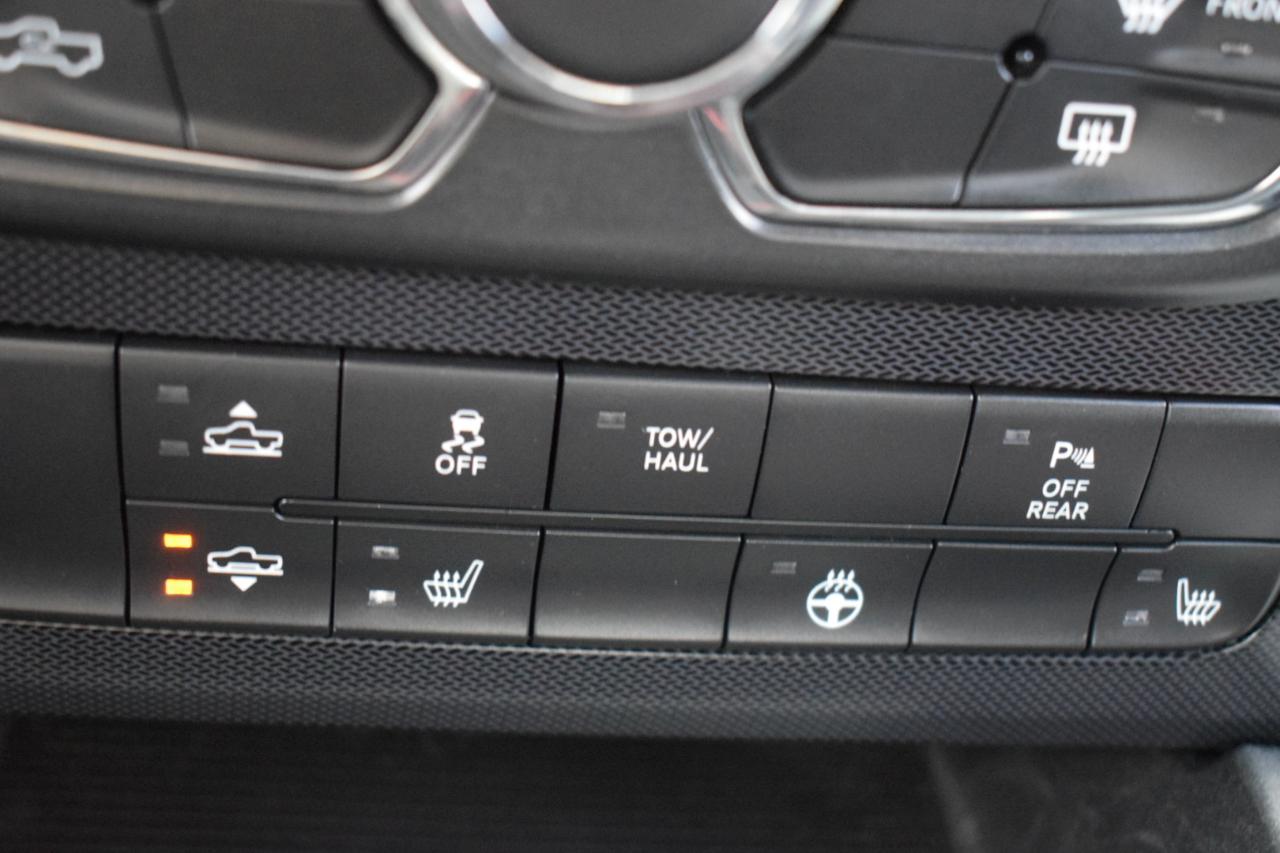 RAM 1500 Rebel Crew Cab SWB 4WD 2015