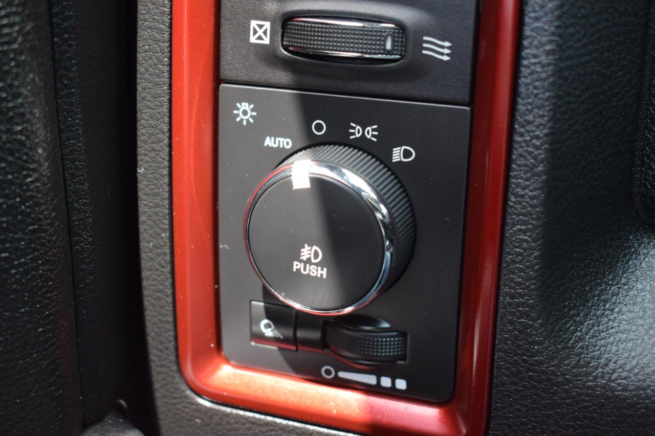 RAM 1500 Rebel Crew Cab SWB 4WD 2015