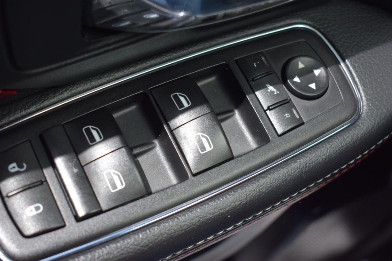 RAM 1500 Rebel Crew Cab SWB 4WD 2015