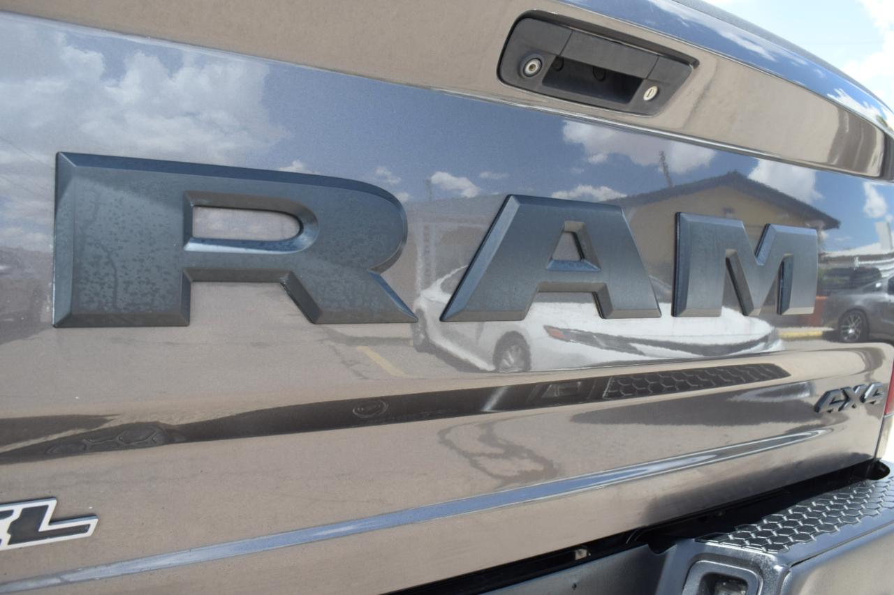 RAM 1500 Rebel Crew Cab SWB 4WD 2015