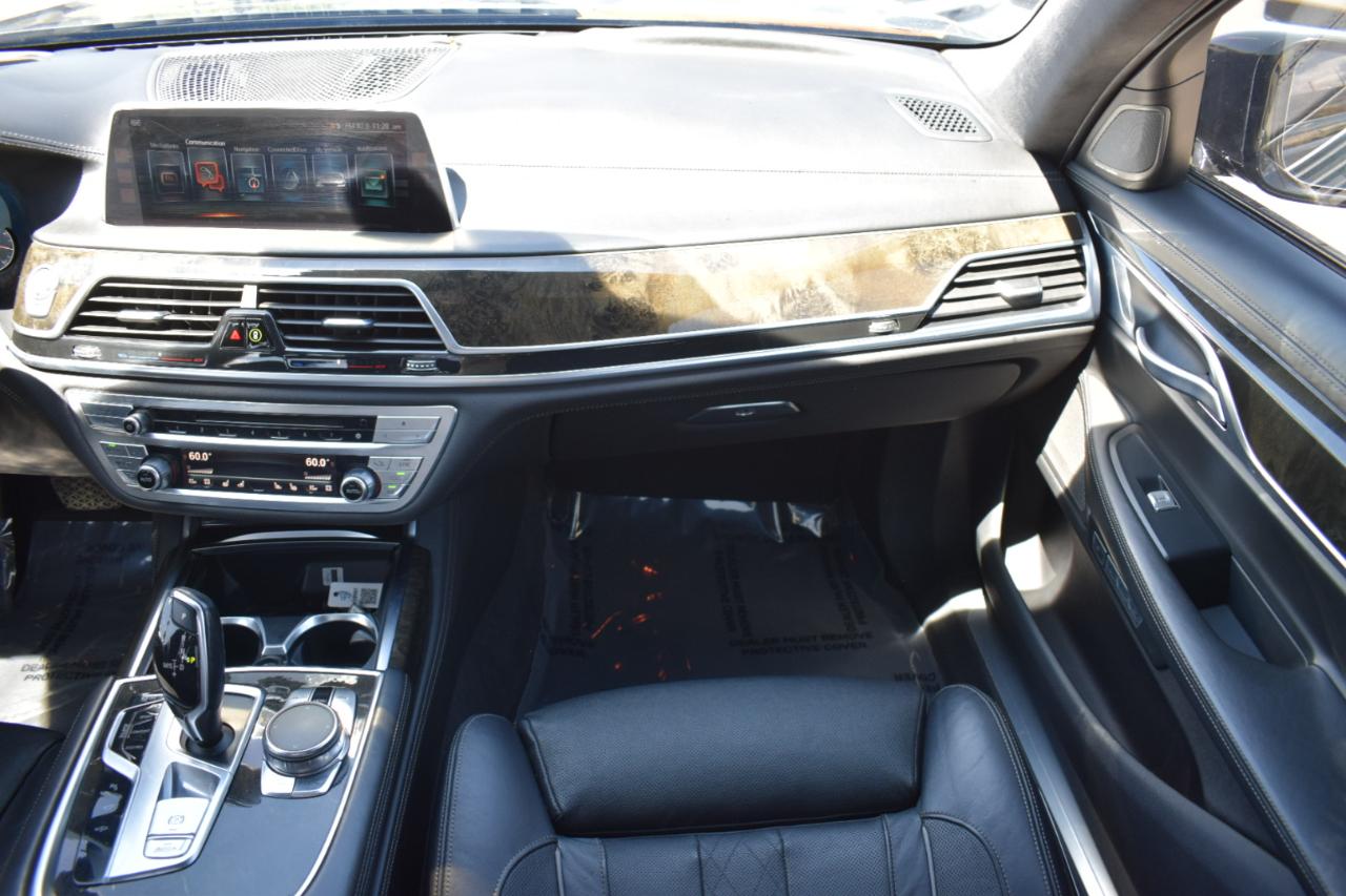 BMW 7-Series 750i xDrive 2016