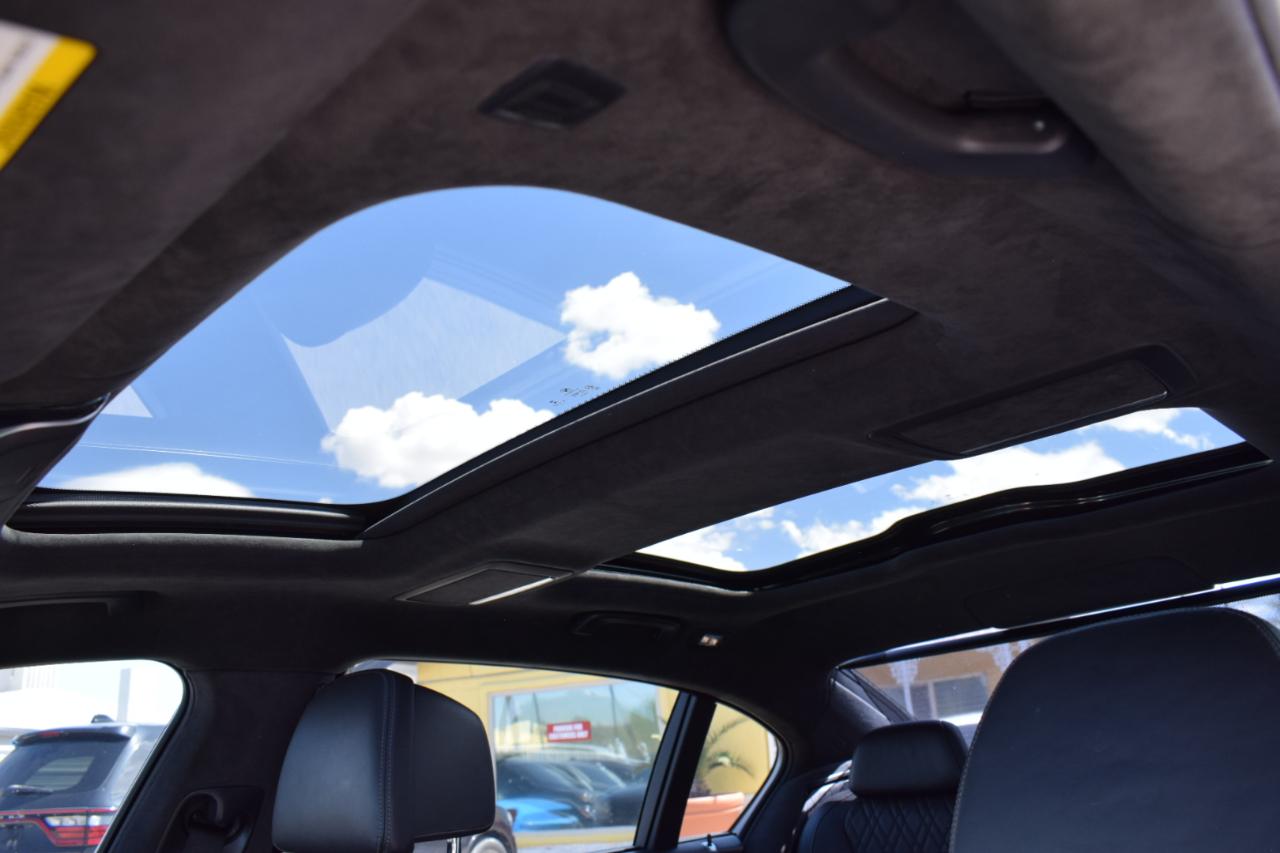 BMW 7-Series 750i xDrive 2016