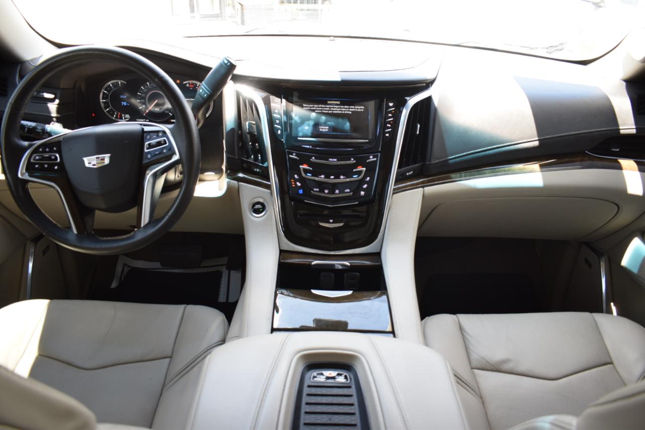Cadillac Escalade Luxury 4WD 2018