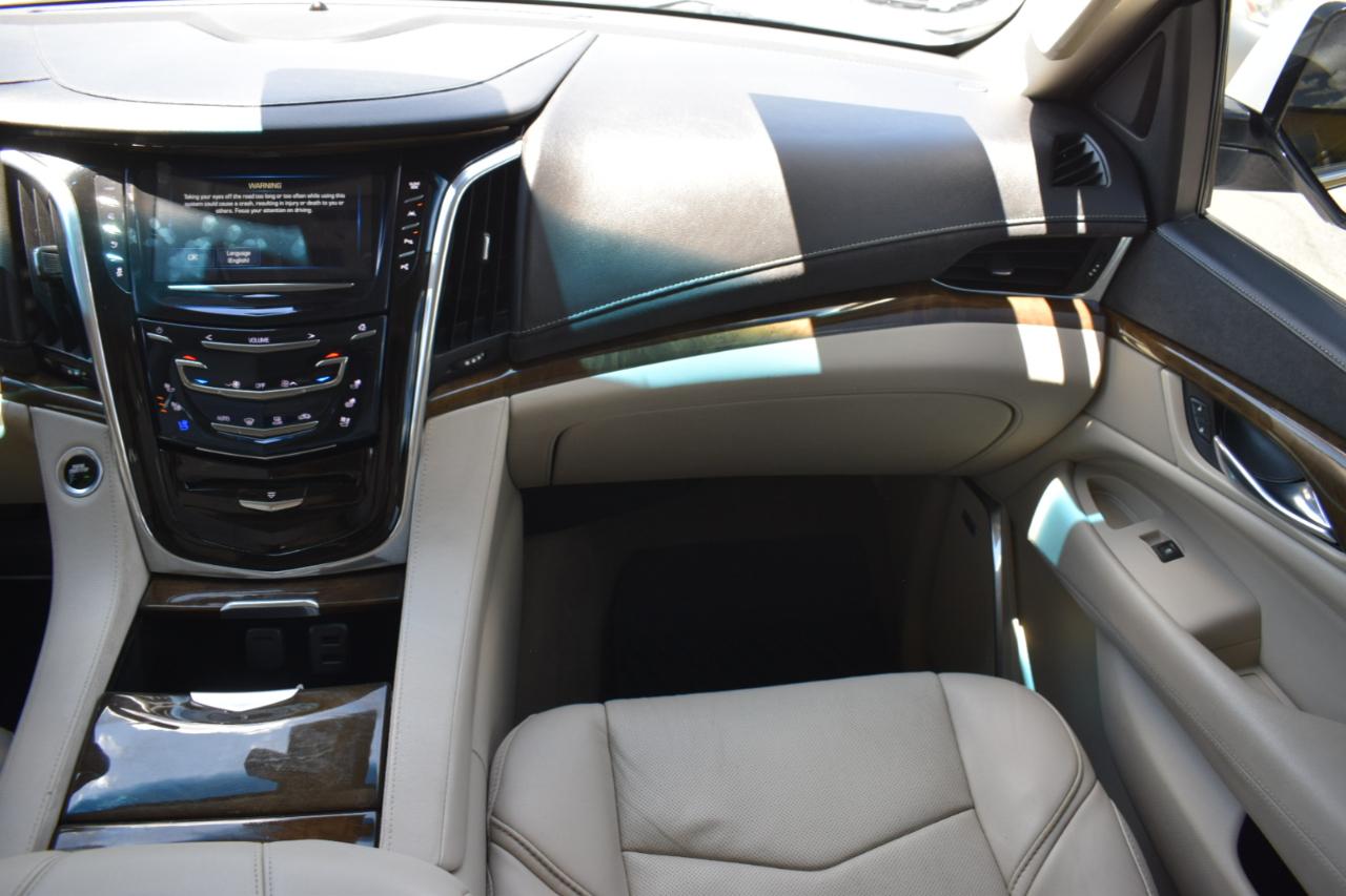 Cadillac Escalade Luxury 4WD 2018