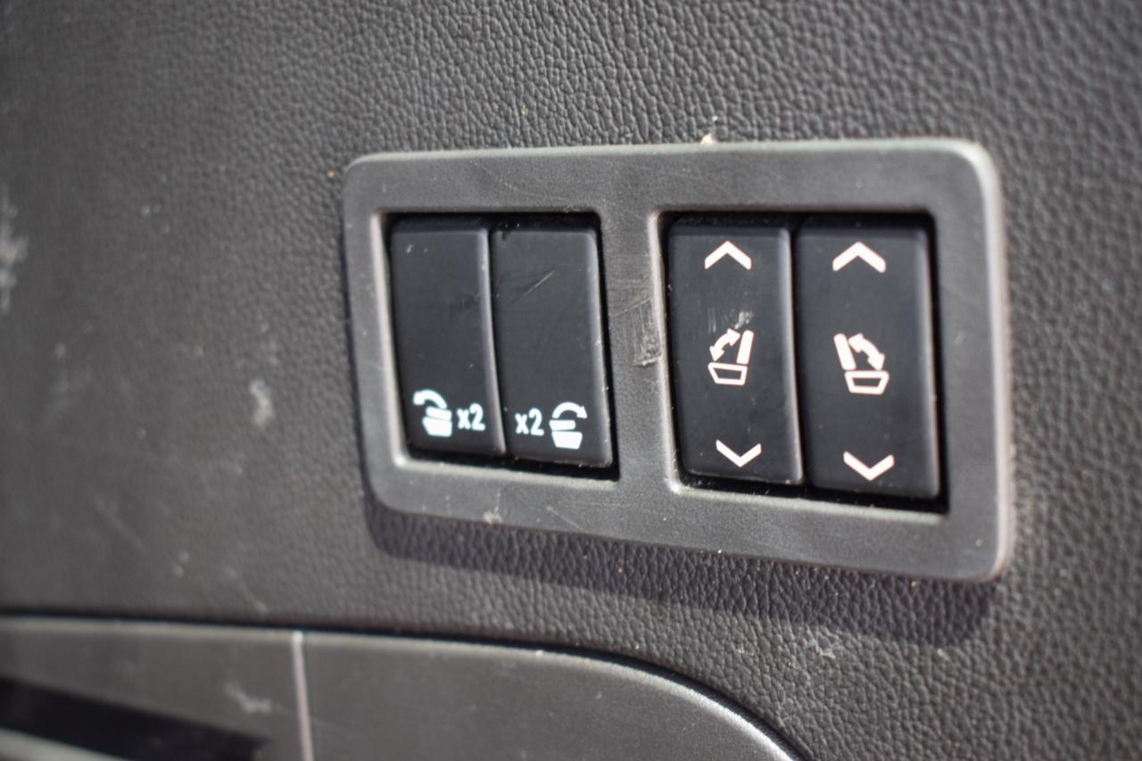 Cadillac Escalade Premium 4WD 2015