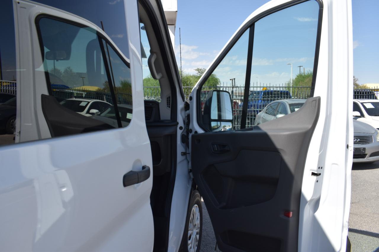 Ford Transit 350 Wagon Med. Roof XL w/Sliding Pass. 148-in. WB 2026