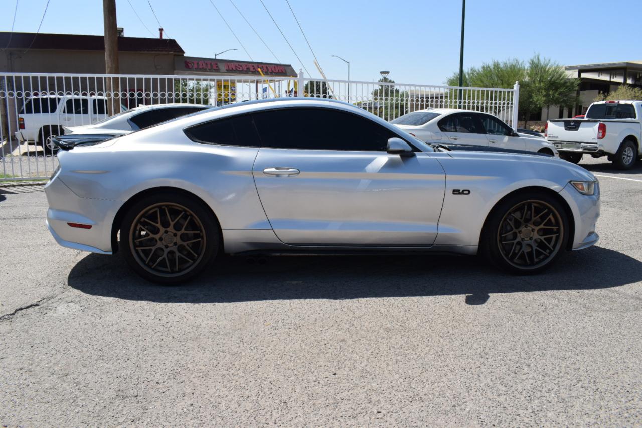 Ford Mustang GT Premium Coupe 2017