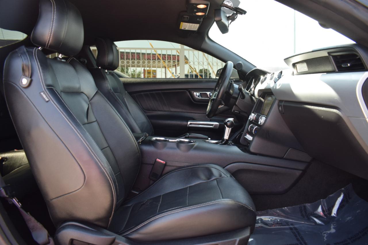 Ford Mustang GT Premium Coupe 2017